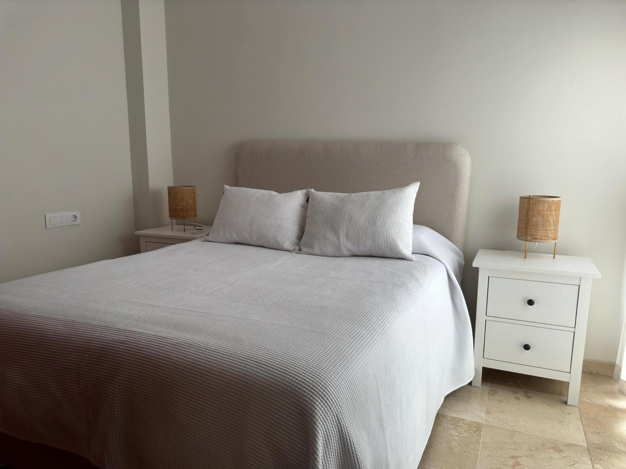Centrico Con Terraza Y Parking Gratuito * Cordoba