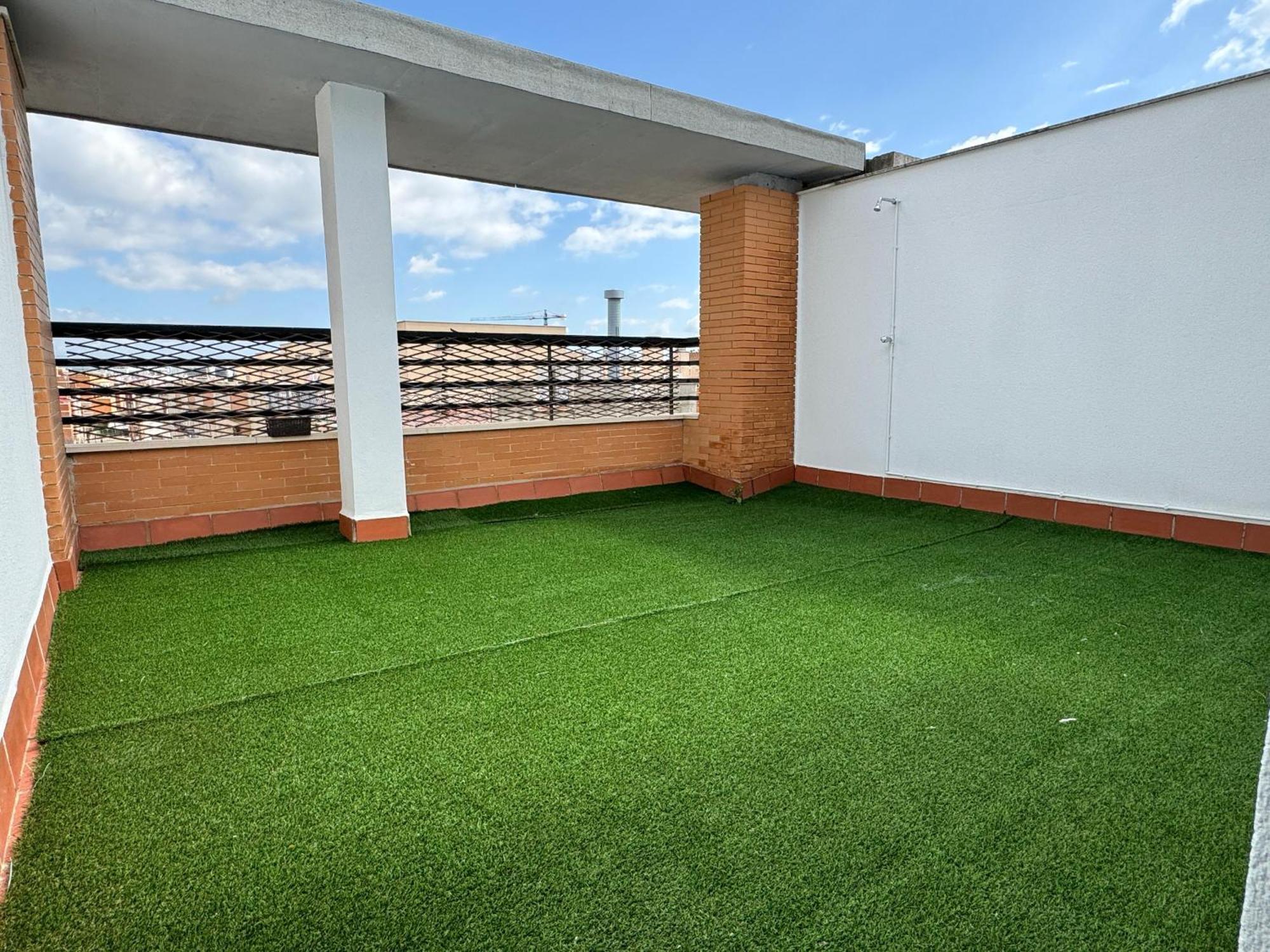 Centrico Con Terraza Y Parking Gratuito * Cordoba
