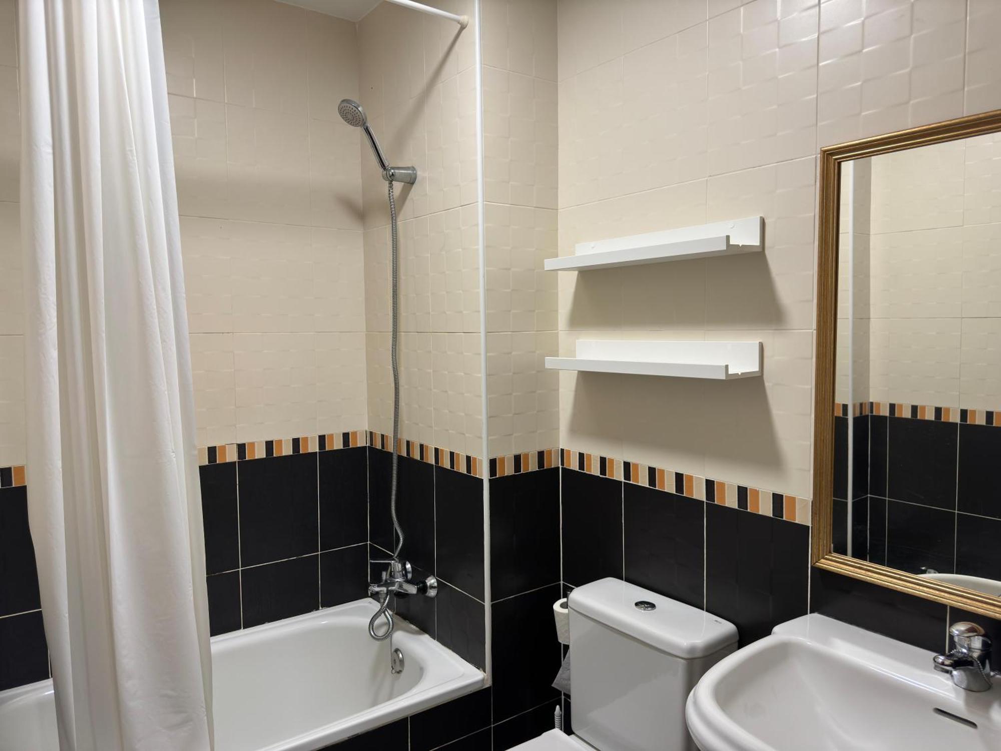 Apartament Centrico Con Terraza Y Parking Gratuito *